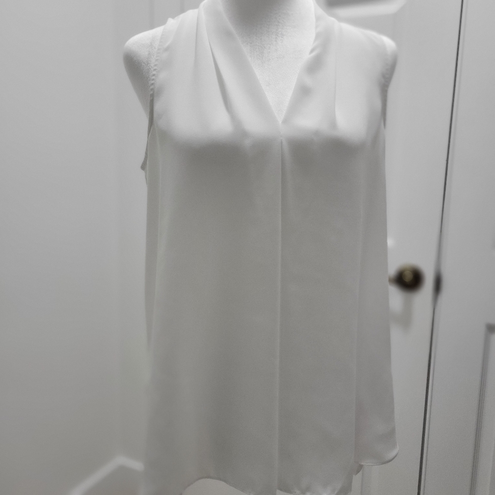 Vince Camuto Top Sleeveless White